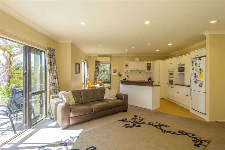 55 Travis Country Drive Burwood_9