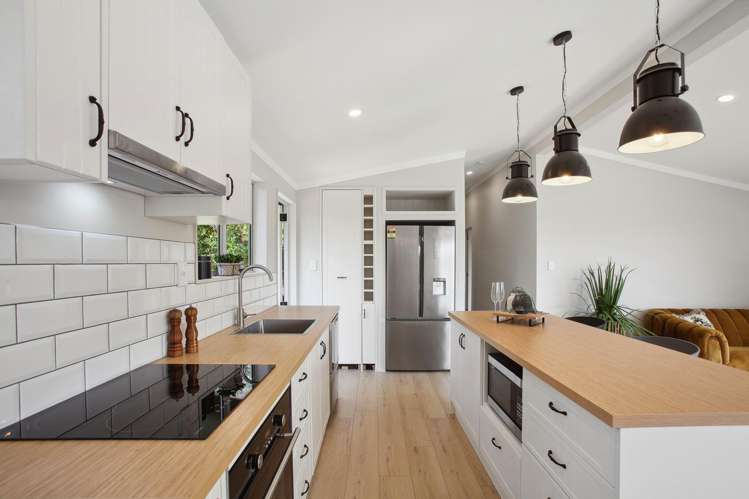 36 Sun Valley Hatfields Beach_13