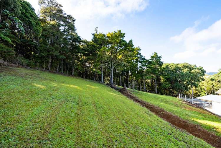 3 Memorial Drive Parahaki_16