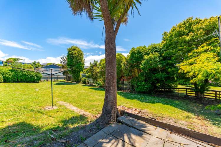 1 & 2/28 Nile Street Highfield_17