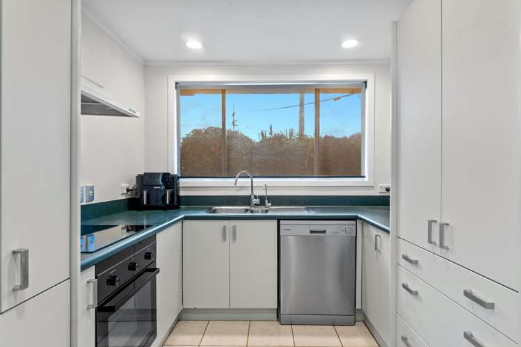 1/296 Wairau Road Glenfield_8