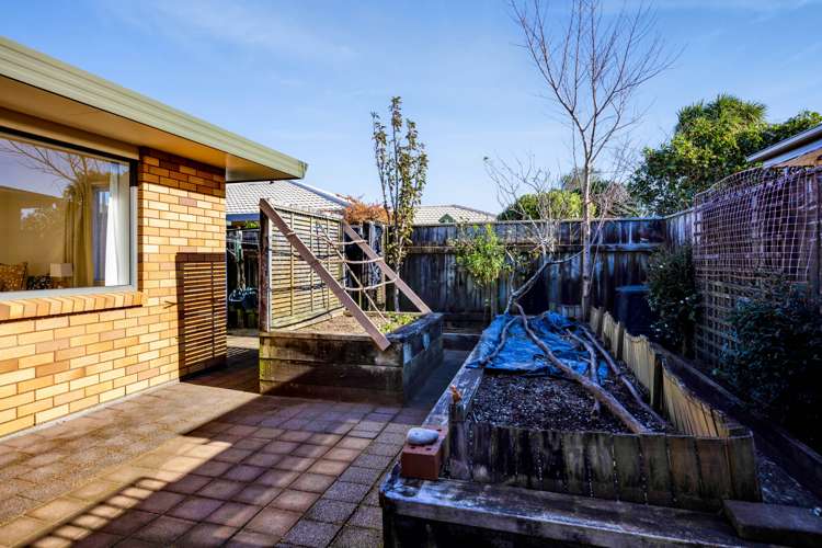 1/2 Waiwera Place Merrilands_27