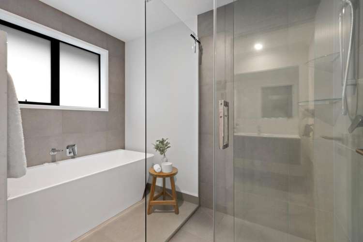 160 Lakes Boulevard Pyes Pa_21