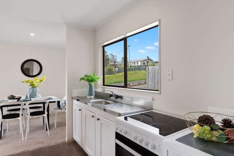 2/67 West Coast Road Glen Eden_9
