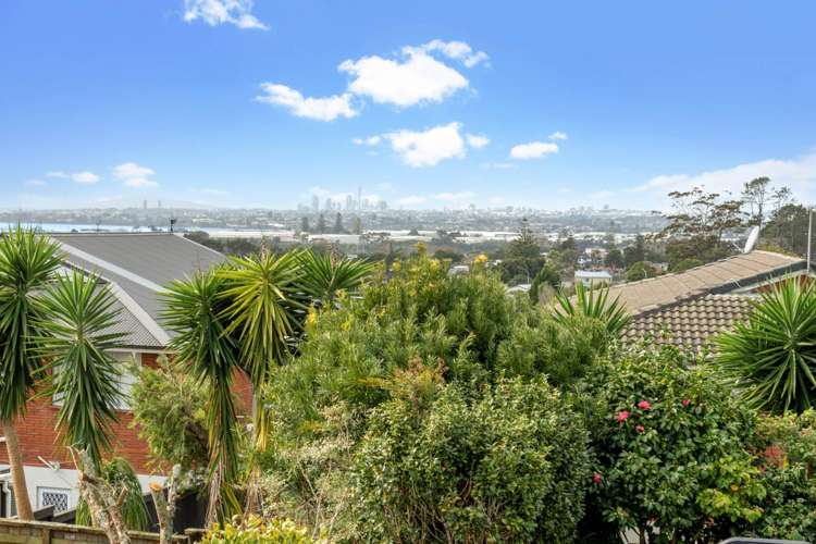 4301 Great North Road Glendene_8