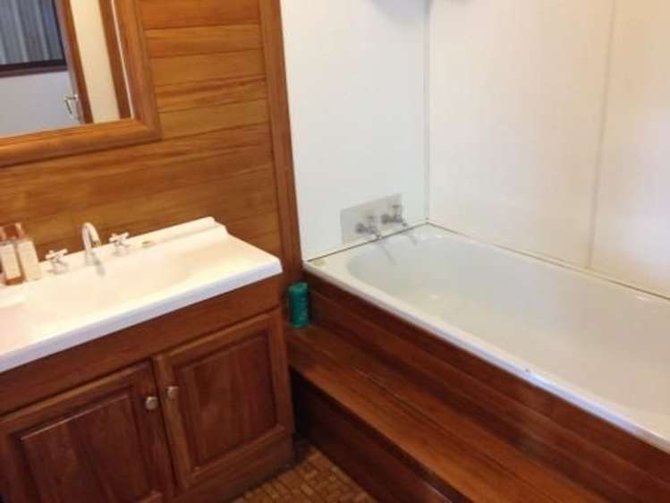 4b Von Place Fernhill/Sunshine Bay_7