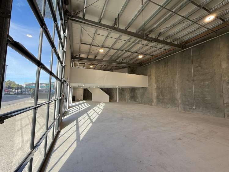 Unit 1, 12 Mohuia Crescent Elsdon_2