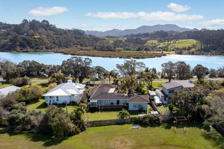 27 Riverside Drive Point Wells_20