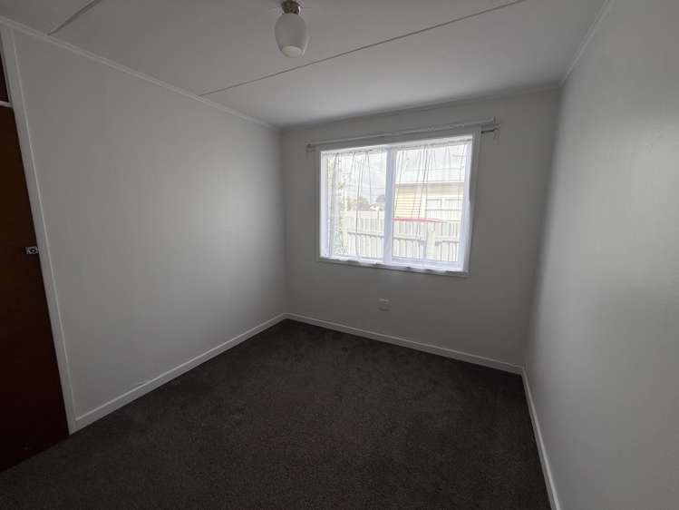 21 Seaforth Avenue Milson_6