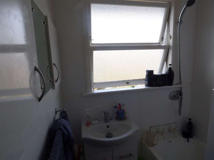 211 Clyde Street Balclutha_8