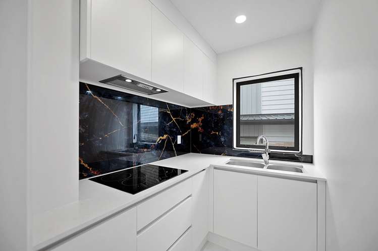 25A Athena Drive Totara Vale_3