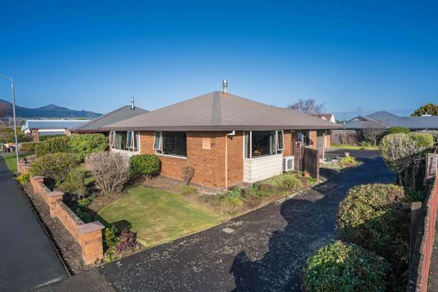 Superior single-level living