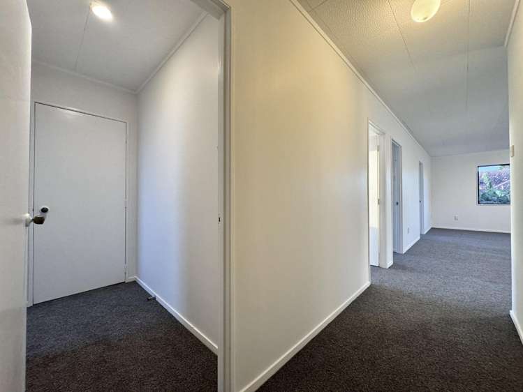 74B May Road Mount Roskill_21