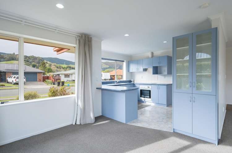 17 Covent Drive Stoke_5