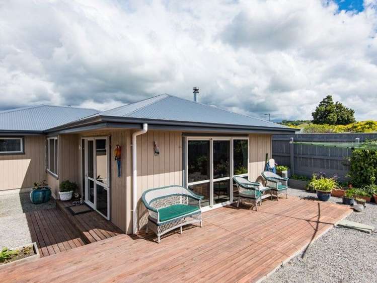 42 Lord Auckland Road Wakefield_14