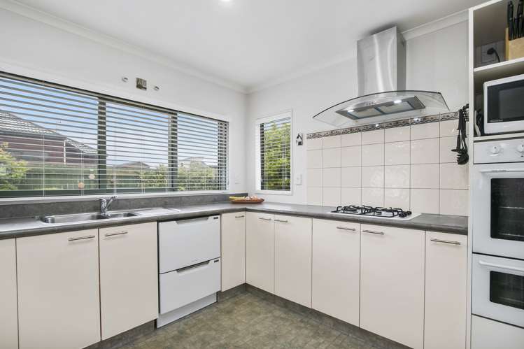 92 Redvers Drive Belmont_5