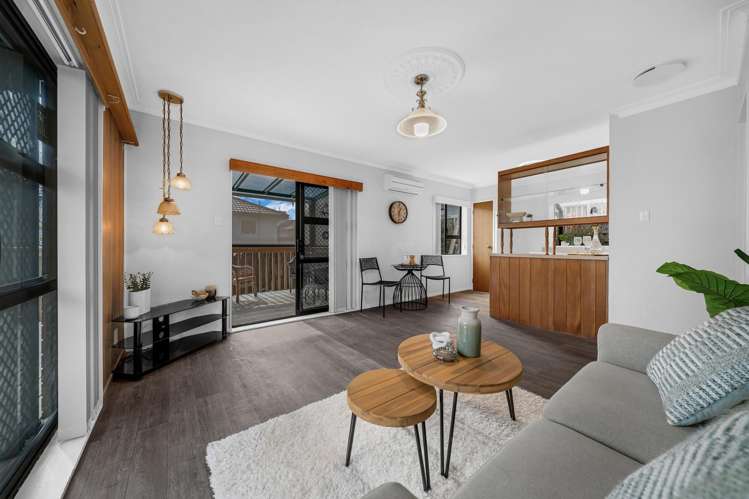 2/8 Millbrook Road Henderson_5