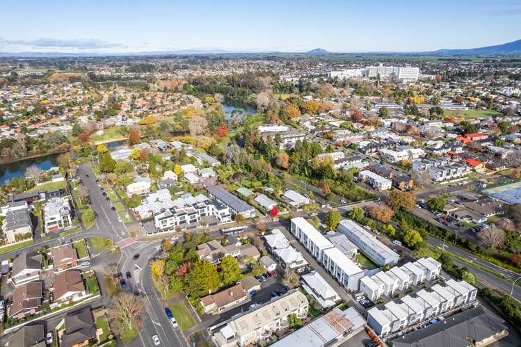 2/2 Palmerston Street Hamilton Central_14