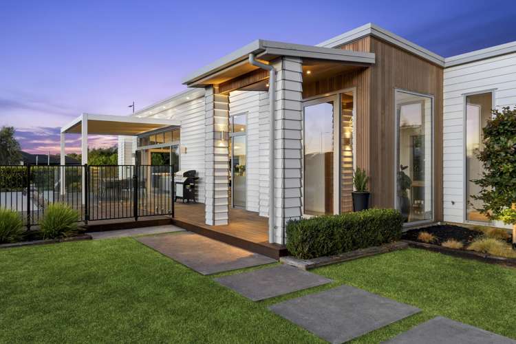 1 Alan Livingston Drive Cambridge_12