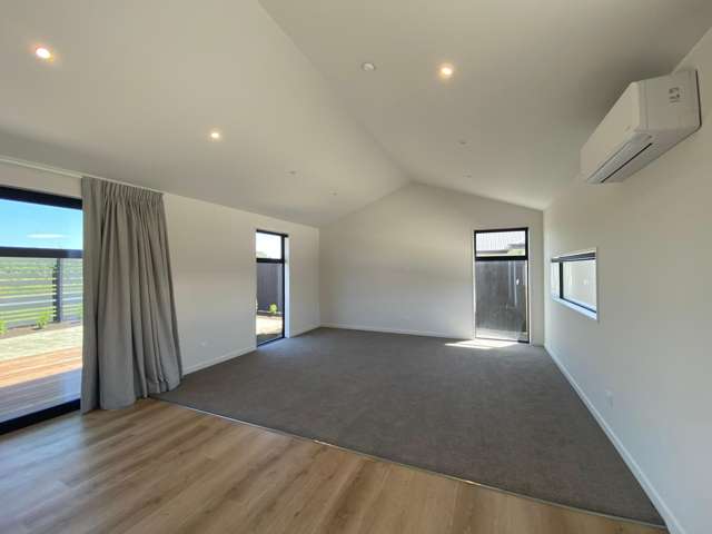 64 Southfield Drive Lincoln_2