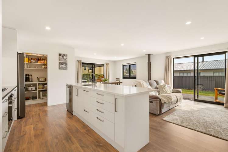 69 Wallis Drive_3