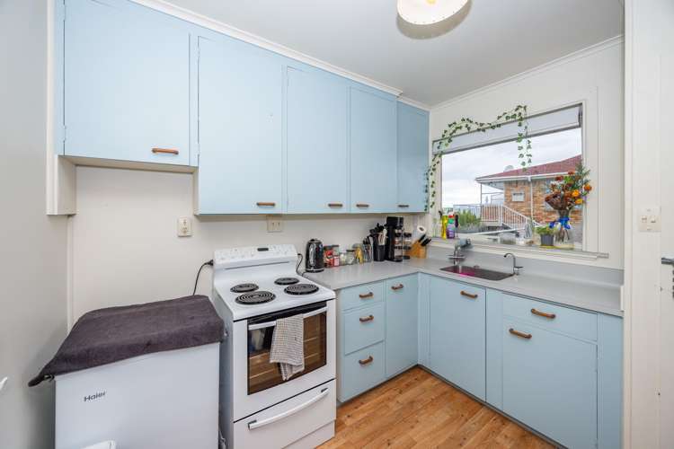 2/243 Teasdale Street_3