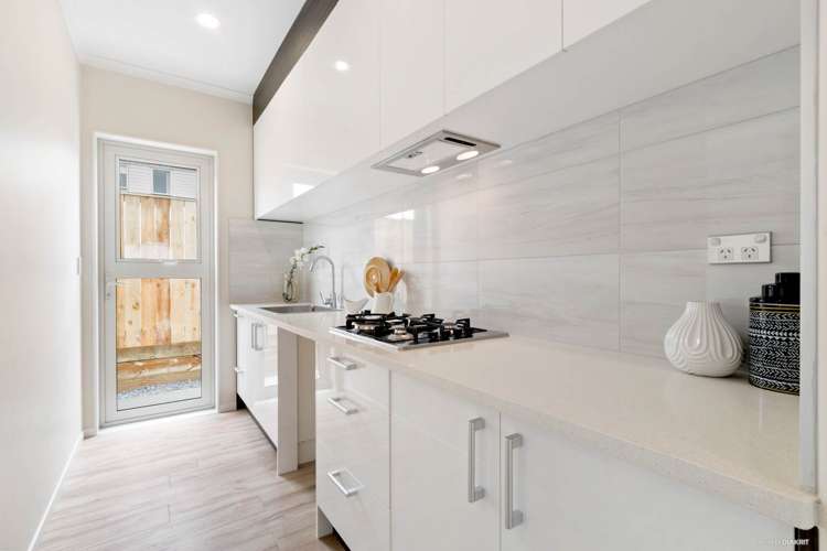 8 Lisnoble Road Flat Bush_7