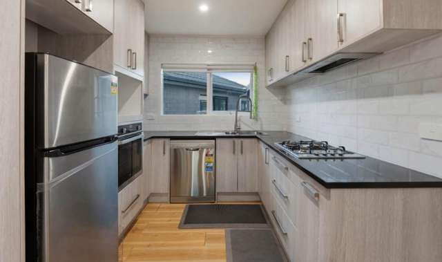 66 Sunlands Drive Manurewa_1