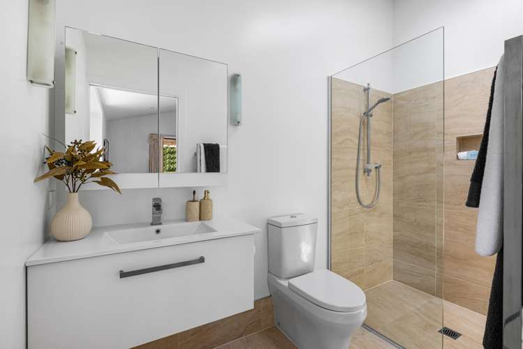 230a Beach Road Campbells Bay_19