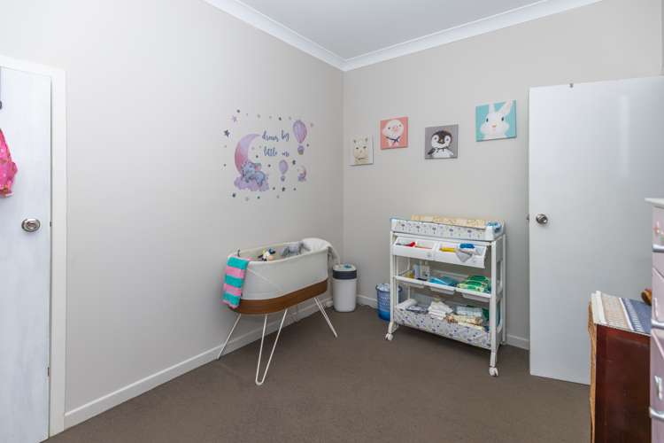 228 Fox Street Hamilton East_11