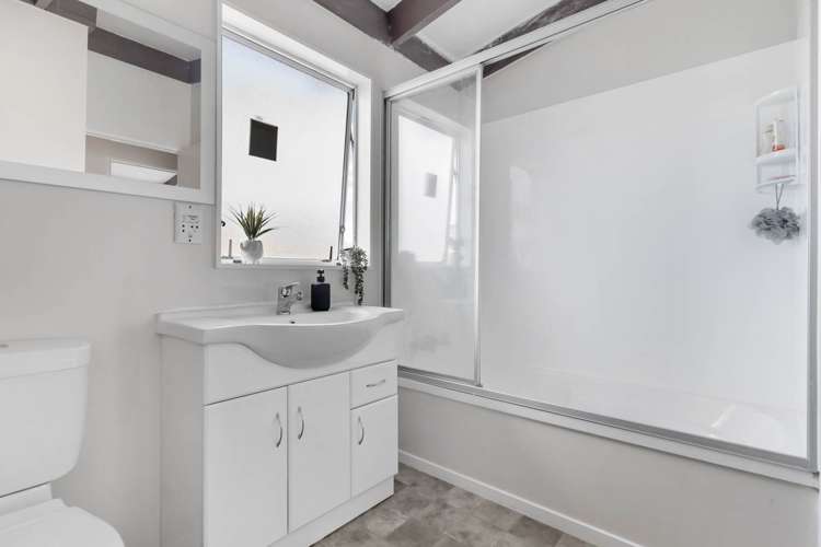 2/15 Alma Crescent Papakura_13