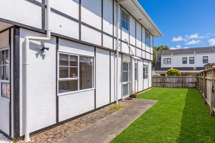 2/3 Ronald Macken Place Windsor Park_25