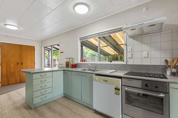 2/34a Glenorchy Street Glen Eden_3