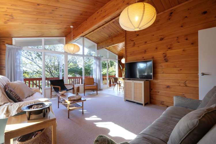 16 Daffodil Street Titirangi_1