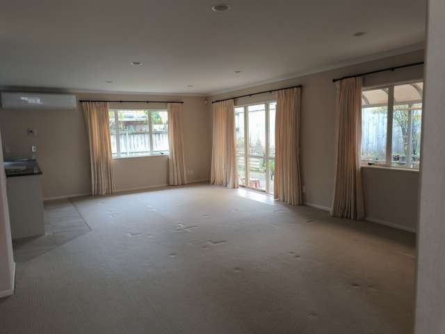 8 Seresin Crescent Flat Bush_2