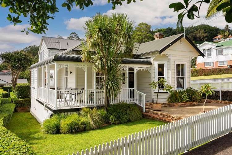 8 Summit Drive Mount Albert_41