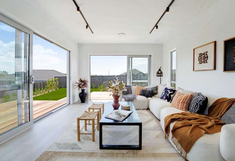 28 Tukutata Crescent_5