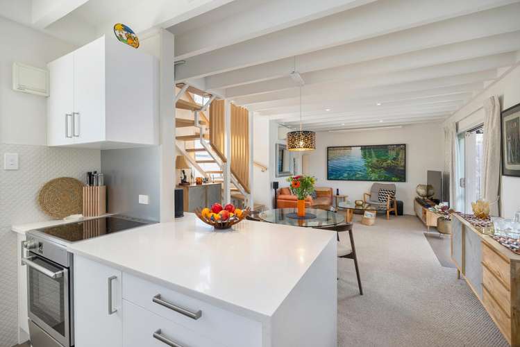 2/5 Wesley Avenue Mount Albert_4