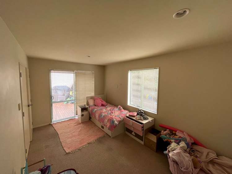 239 Alec Craig Way Gulf Harbour_17