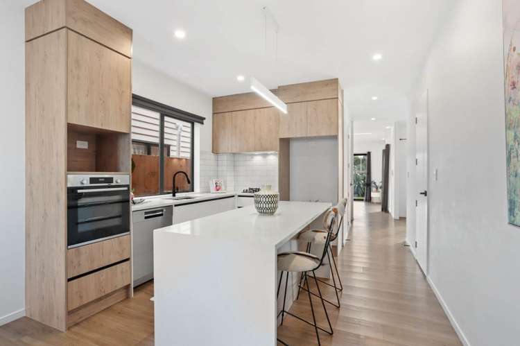 23 Pilot Drive_3