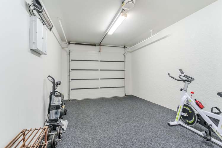 27 Gilkison Street Halfway Bush_17