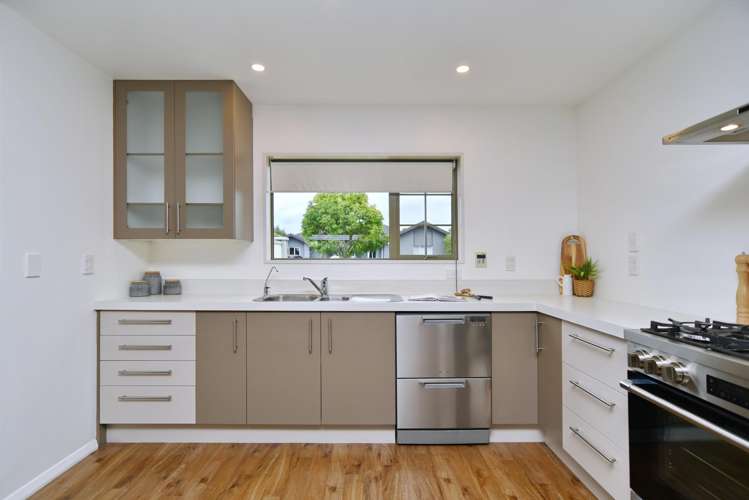 63 Puhara Avenue Parklands_5