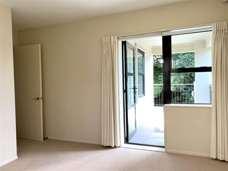 1/75 Beach Road Castor Bay_18