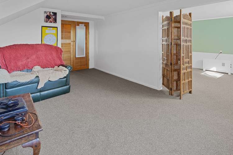 24 Kipling Crescent Stoke_17