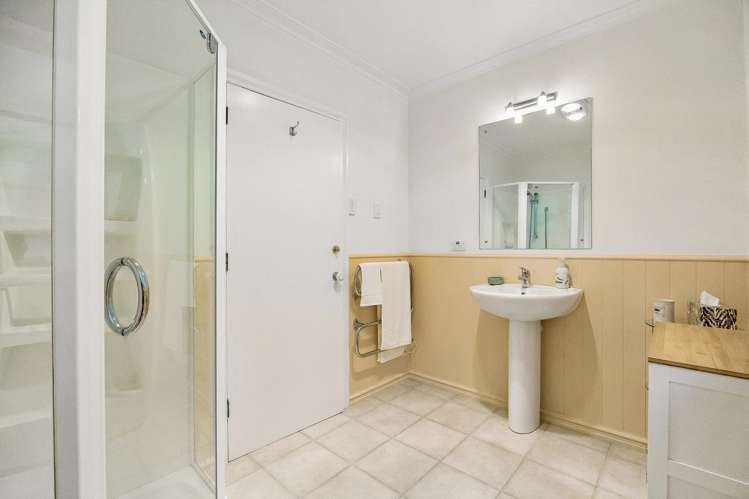 6 St Ronans Road Macandrew Bay_18