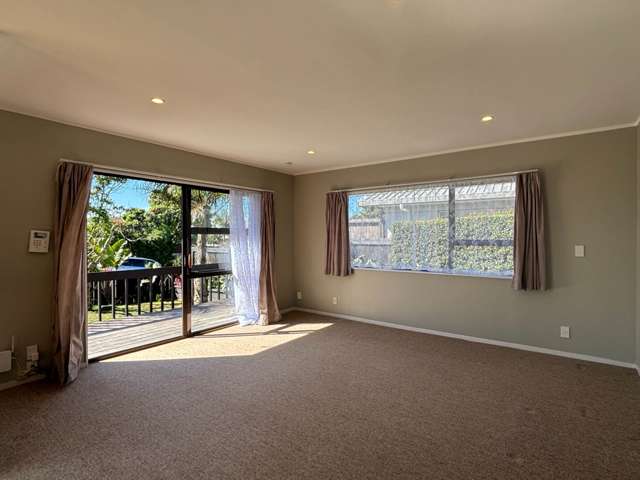 3 Pickwick Parade Mellons Bay_1