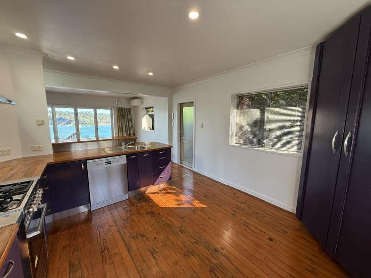 7 Ferry Road Stanmore Bay_11