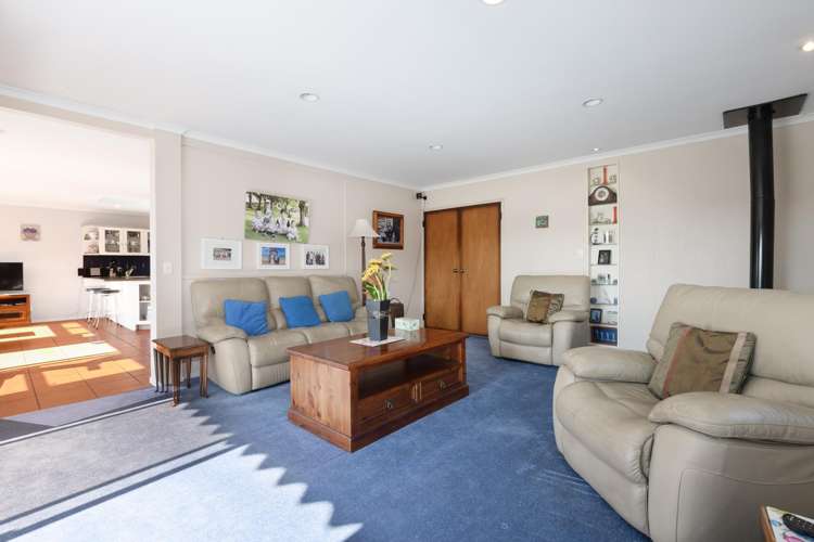 14 Waikareao Way Brookfield_13