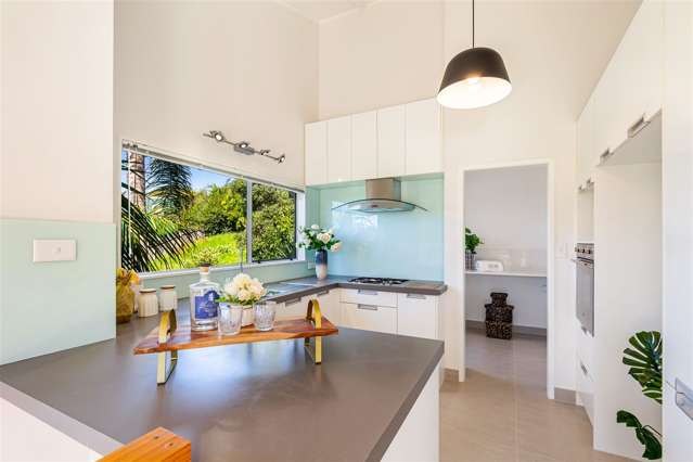 2/595 Glenfield Road Totara Vale_4