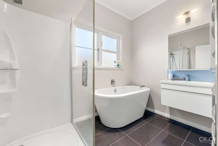 2 Sherwood Street Woburn_14